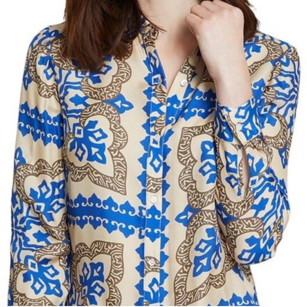 J. McLaughlin Lois silk blend button down blouse in Pinwheel Patch
